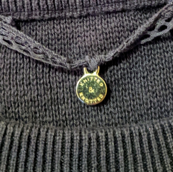 Knitted & Knotted Navy Cold Shoulder Sweater XS - Picture 9 of 9